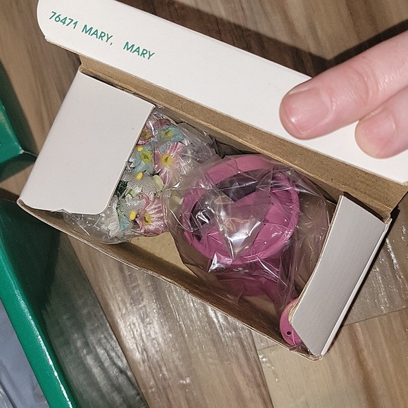 NWT "Mary Mary Quite Contrary" Mother Goose Porcelain Doll - Picture 12 of 16